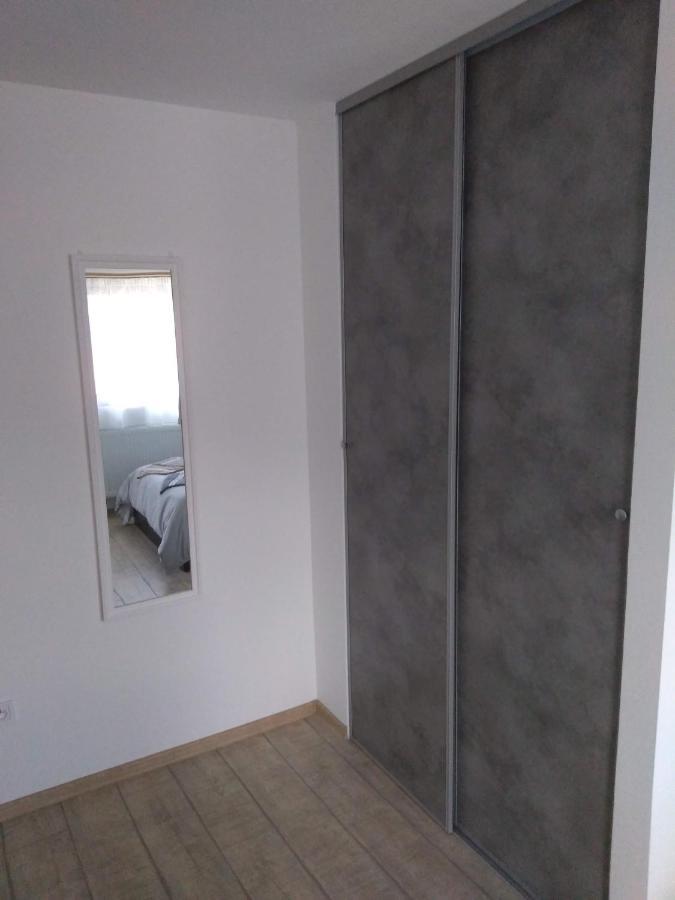 Cazare Regim Hotelier Zarnesti Exterior photo
